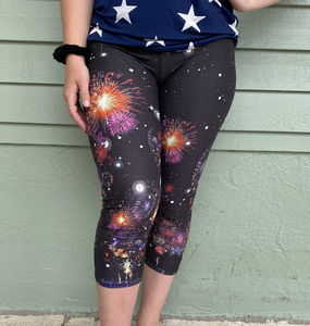 July 4th FIREWORKS SOFT Capri Leggings TC Independence Day Red White Blue rts - Pretty Please Leggings